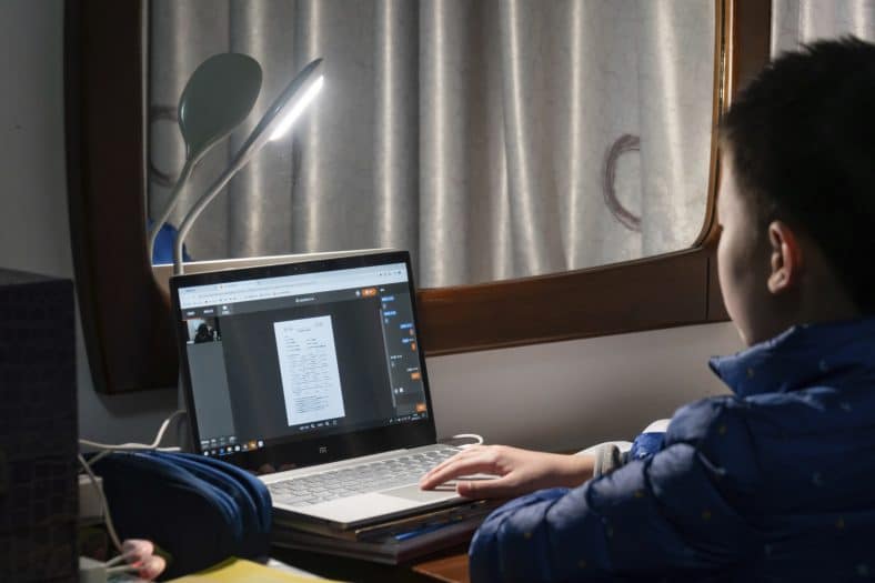 Online educational breakthrough in times of Corona